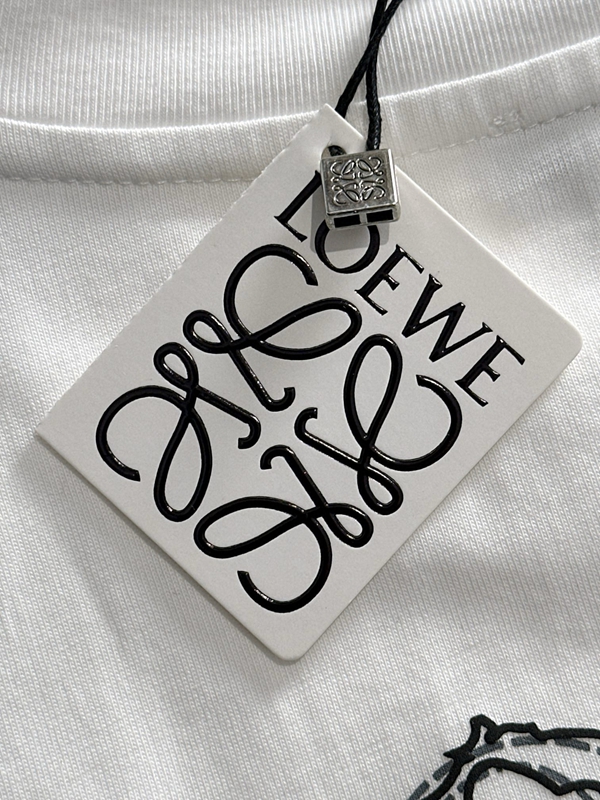 ブランドTシャツ角部分ディテール